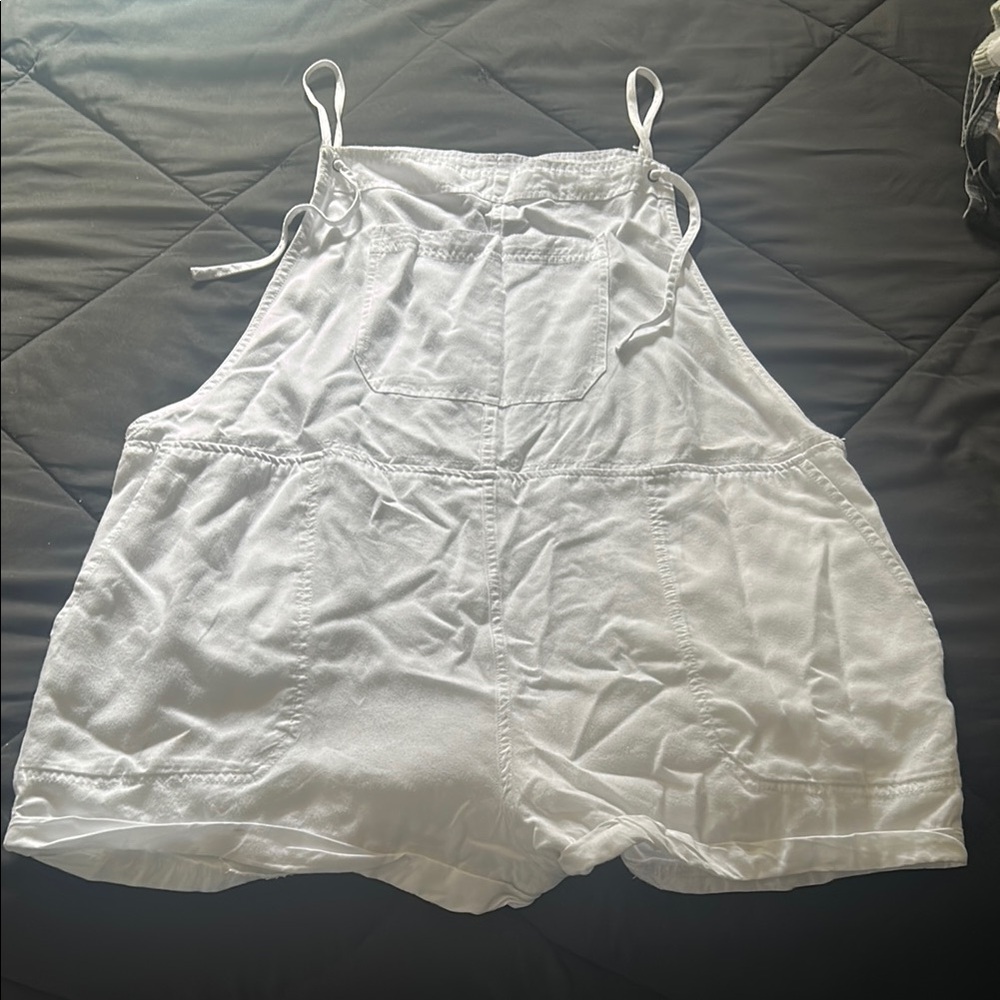 Abercrombie & Fitch Classic White short overalls